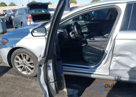 2017 Ford Fusion Hybrid Se из США, поврежденный, VIN 3FA6P0LU7HR163539